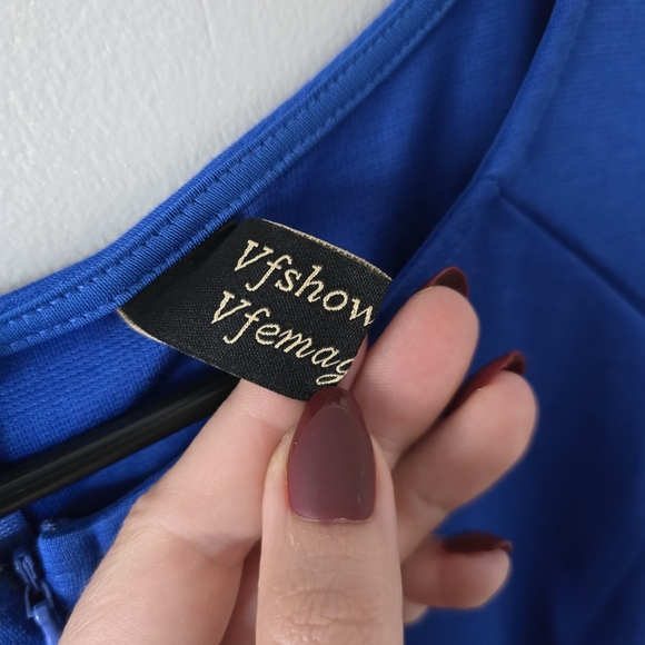 Elegant Blue and Black Women's Dress - Picture 8 of 9